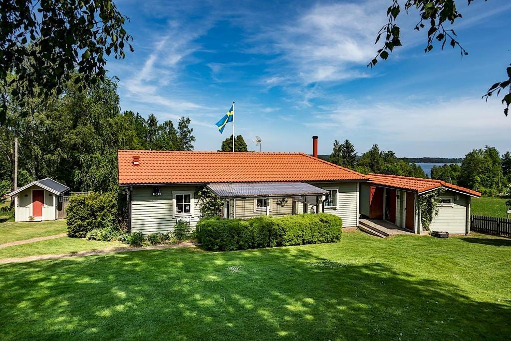 Luxury Villa By Lake Welcome You Хьо Екстериор снимка