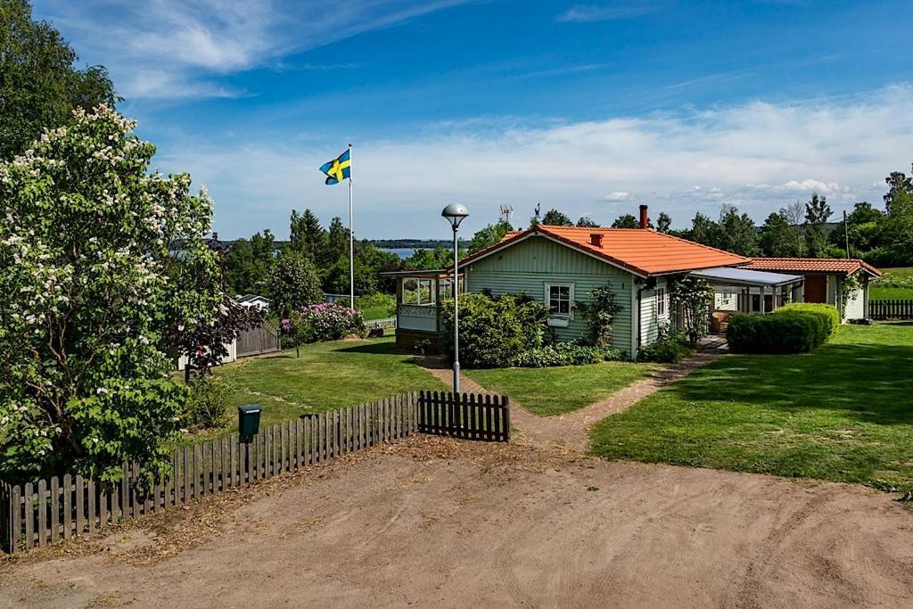 Luxury Villa By Lake Welcome You Хьо Екстериор снимка