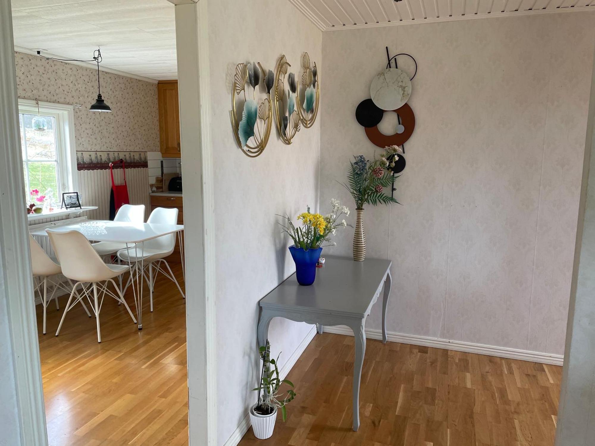 Luxury Villa By Lake Welcome You Хьо Екстериор снимка